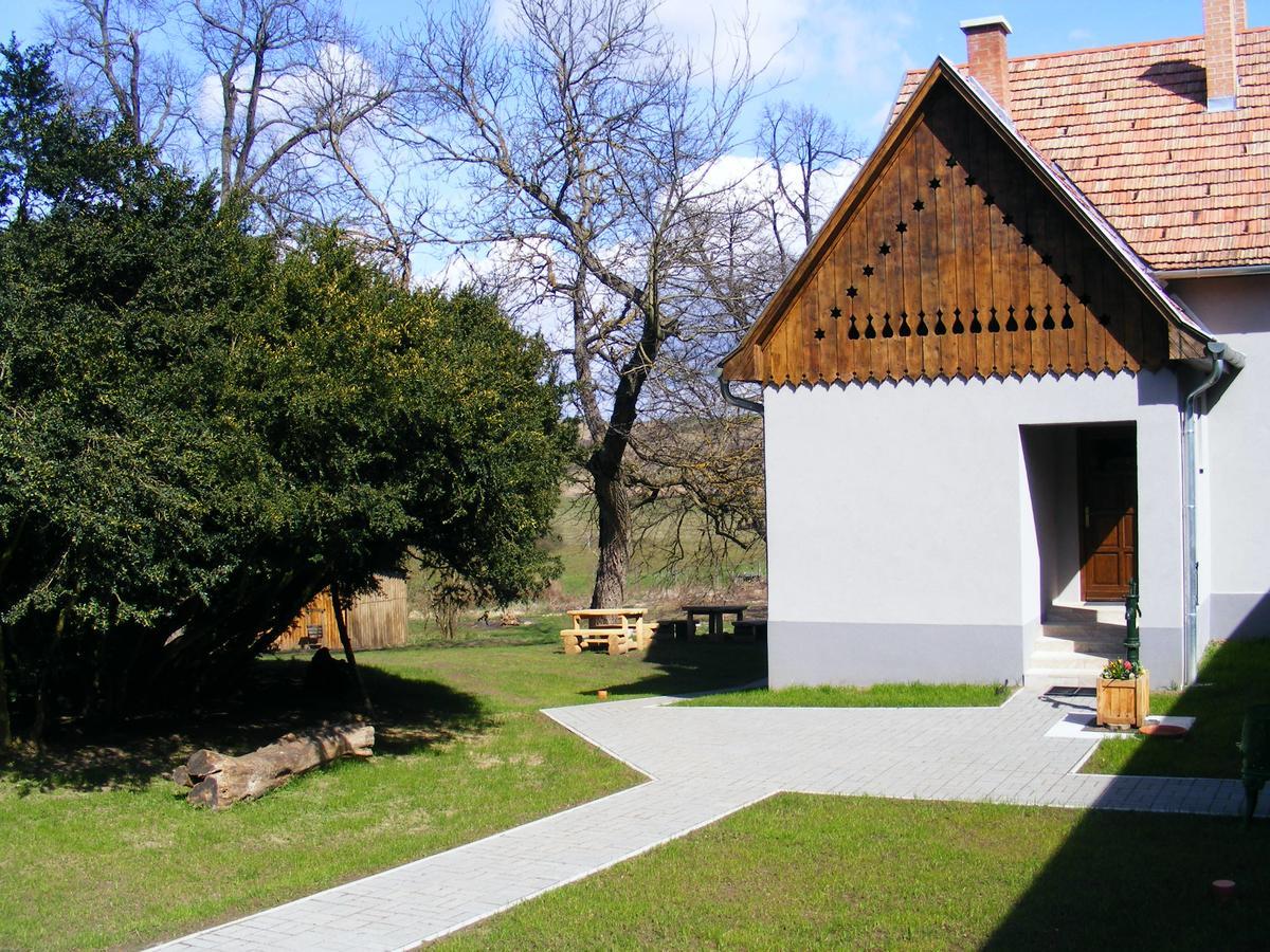 Ketbodonyi Apartments Экстерьер фото
